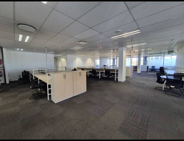 551M² OFFICE TO LET IN SANDTON CENTRAL
